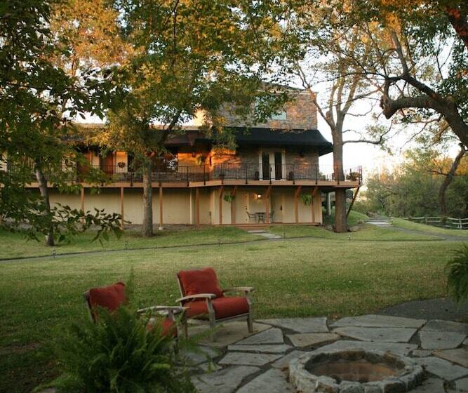 هتل Two Hearts Inn