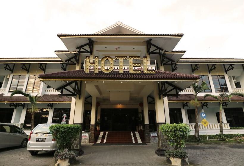 هتل Wisata