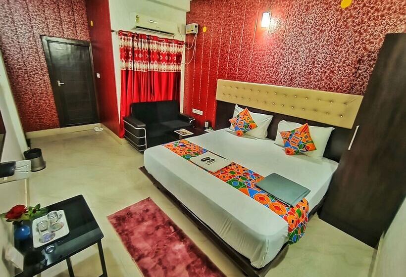هتل Yash Residency Near Assi Ghat