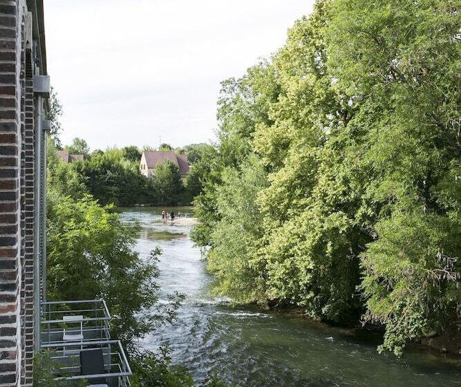 هتل Zenao Appart Hôtels Troyes