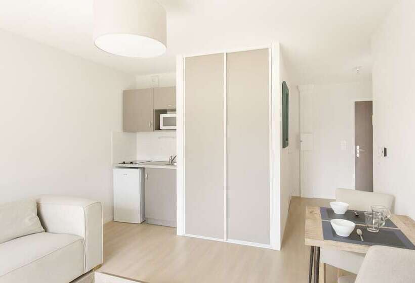هتل Zenao Appart Hôtels Troyes