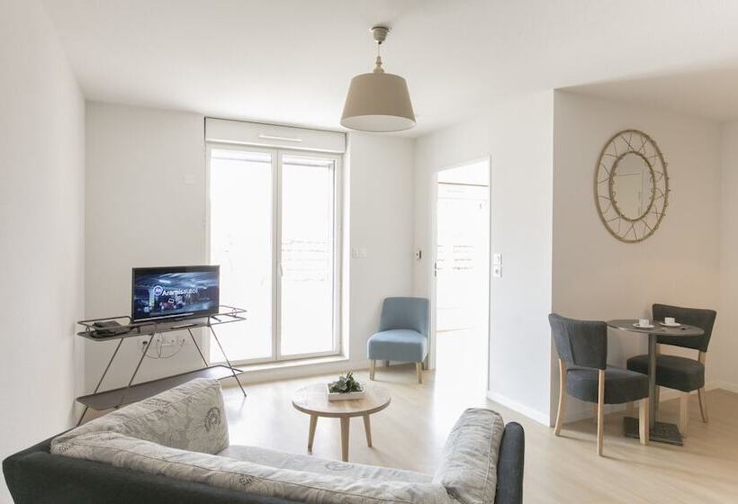 هتل Zenao Appart Hôtels Troyes