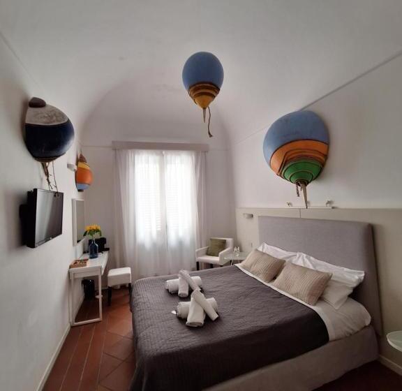 هتل B&b Antichi Colori