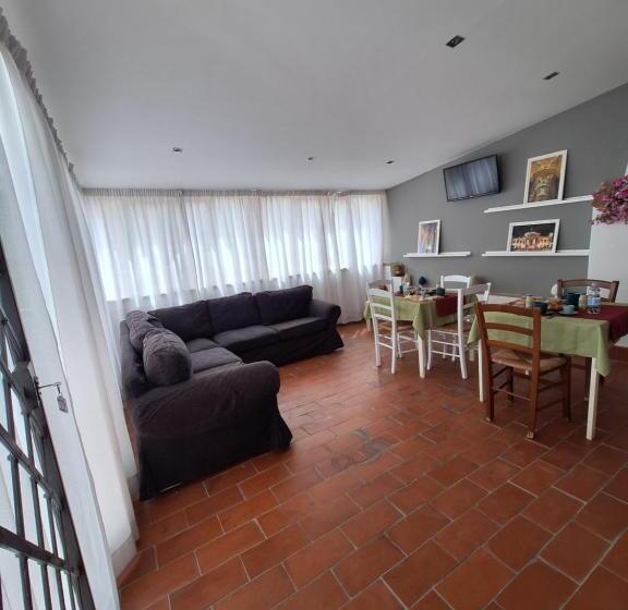 هتل B&b Antichi Colori