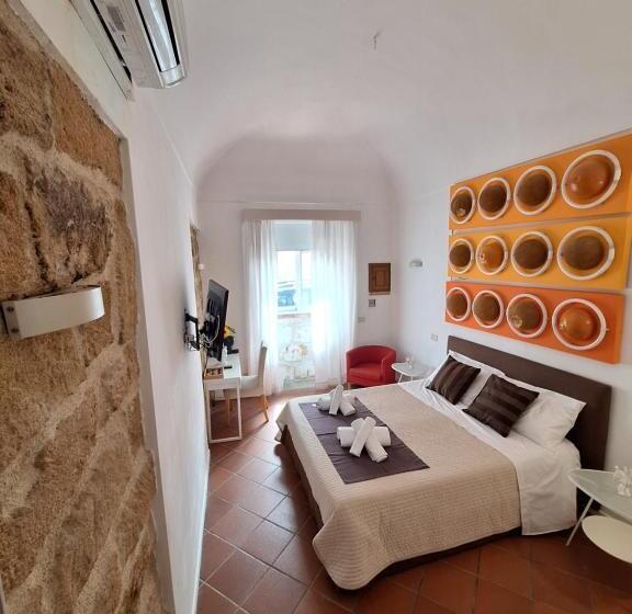 هتل B&b Antichi Colori