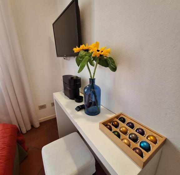 هتل B&b Antichi Colori