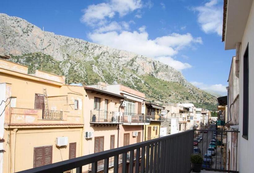 هتل B&b Cinisi Mare E Monti