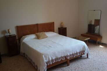 هتل B&b Oliveto Longo