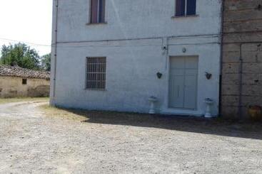 هتل B&b Oliveto Longo