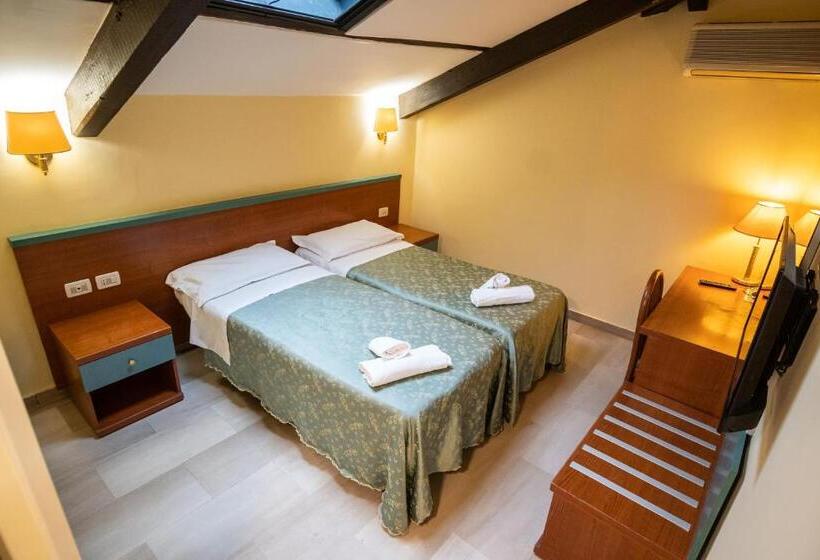 Fotos del hotel Center 2:  11