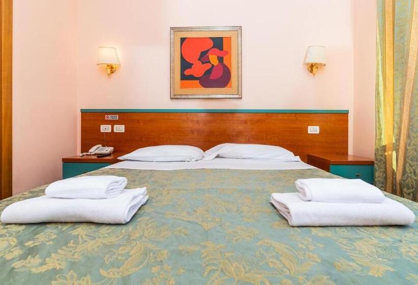 Fotos del hotel Center 2:  10