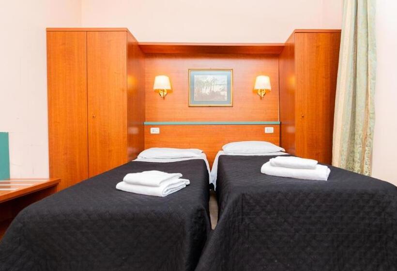 Fotos del hotel Center 2:  6