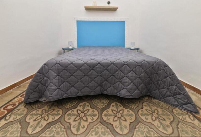 هتل Voilà Rooms Guest House