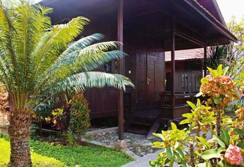 هتل Exotic Komodo