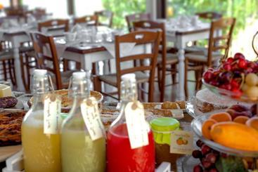 هتل Relais Villa Del Monte