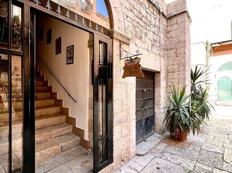 هتل Saint Patrick Guest House