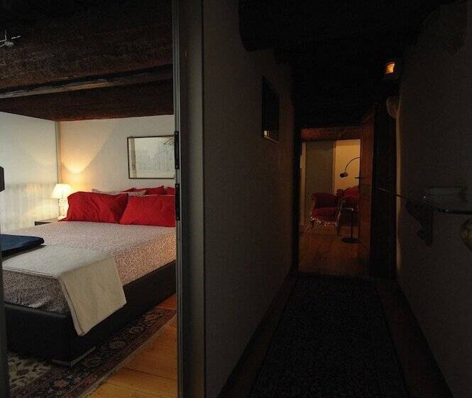 هتل Saint Patrick Guest House