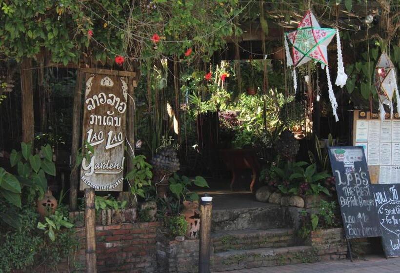 هتل Y Not Laos Hostel