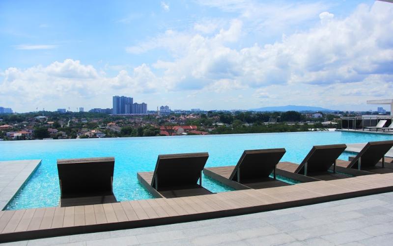 Fotos del hotel 1 Tebrau Suites:  4