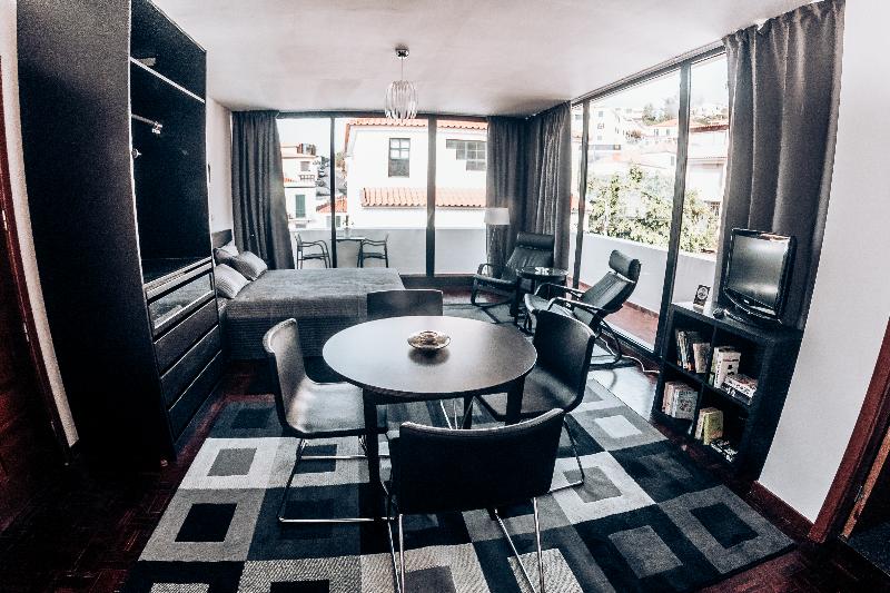 هتل Arts In Apartments Pina