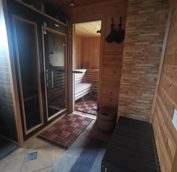 هتل Arturas Guest House