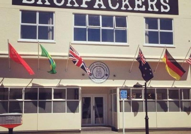 هتل Bridge Backpackers