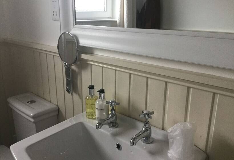 هتل Craggallan Guest House