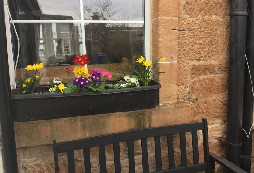 هتل Craggallan Guest House