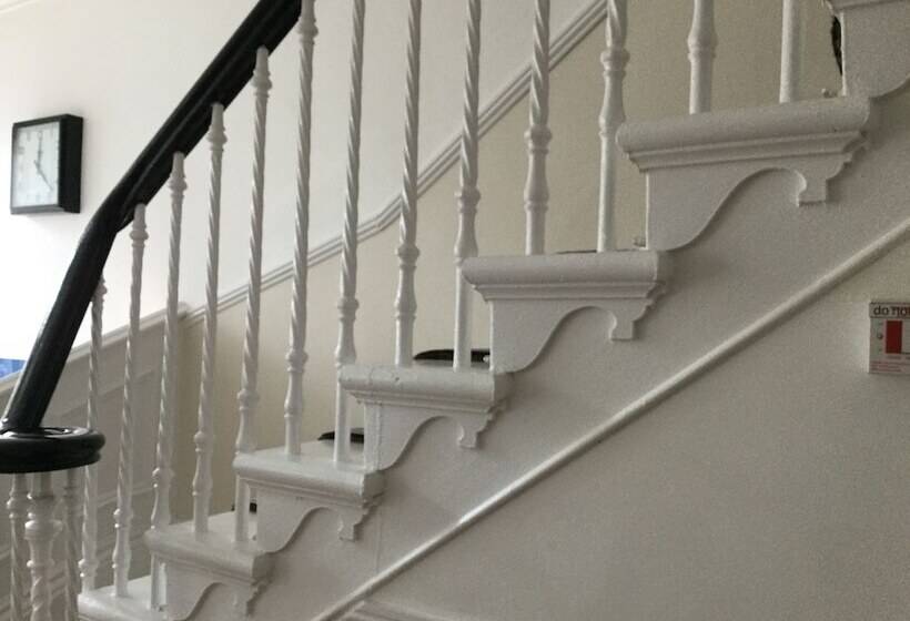هتل Craggallan Guest House