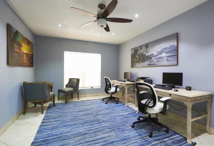 בית מלון כפרי Diamond Lodge Belize