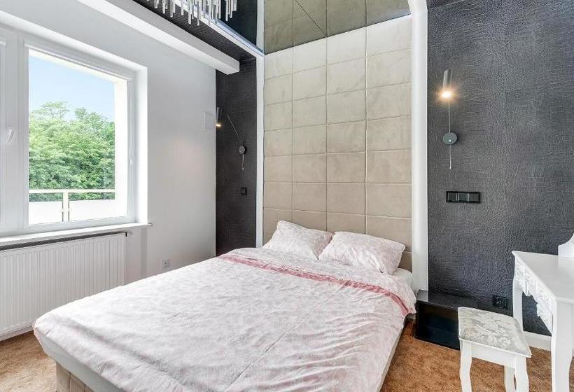 هتل Dom & House Apartments Glamour Sopot