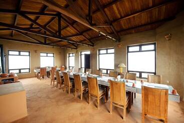 هتل Hananoie A Permaculture Resort