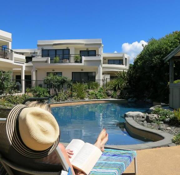 هتل Ocean Breeze Resort Pauanui