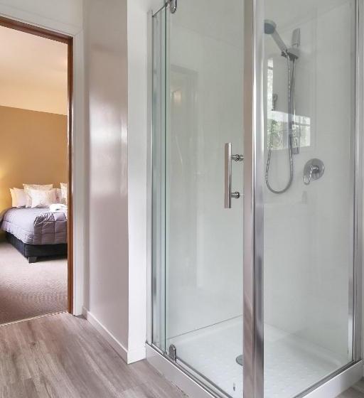 هتل Racecourse Villa - Christchurch Holiday Homes