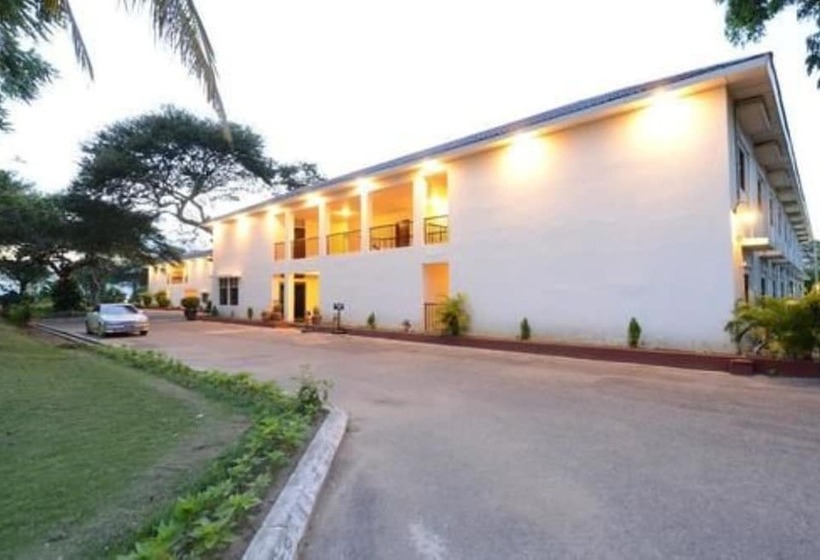 هتل Sakura Inn