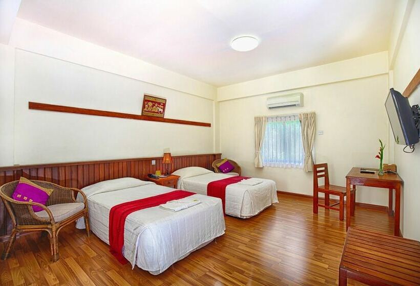 هتل Sakura Inn