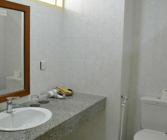 هتل Sakura Inn