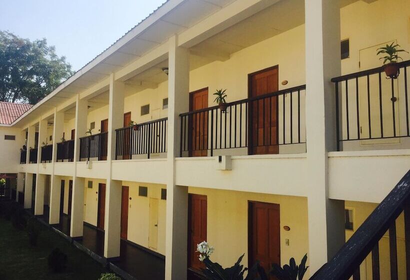 هتل Sakura Inn
