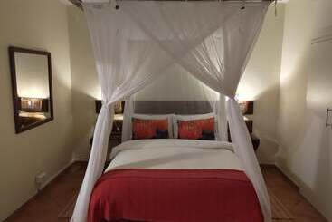 هتل Sundown Guest House Maputo