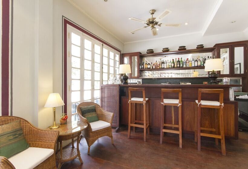 هتل The Belle Rive Boutique