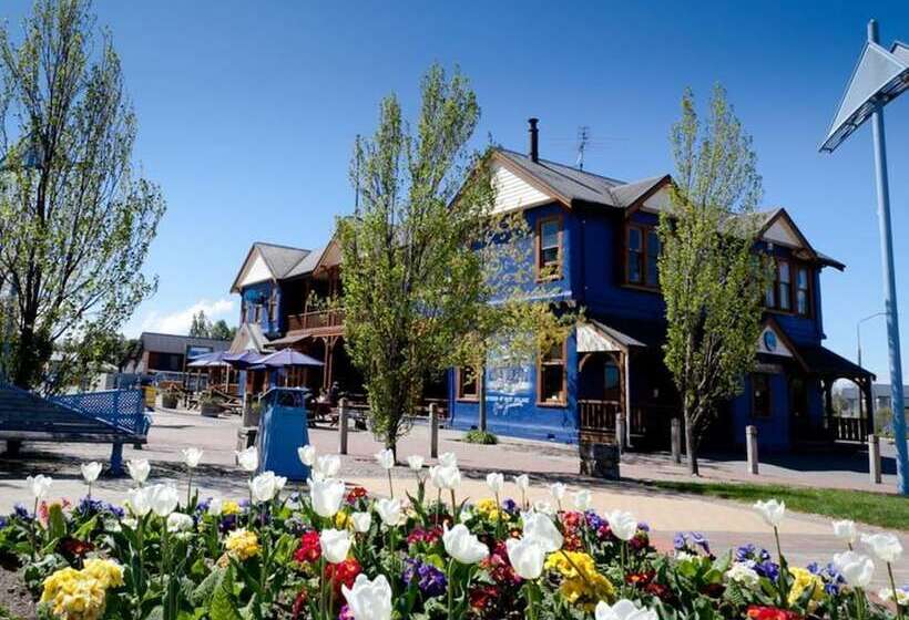 هتل The Blue Pub