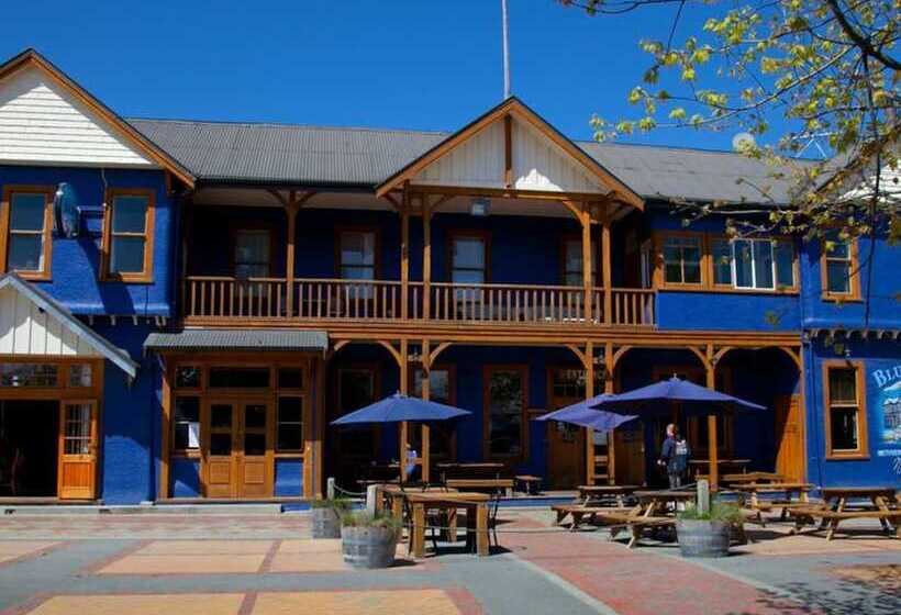 هتل The Blue Pub