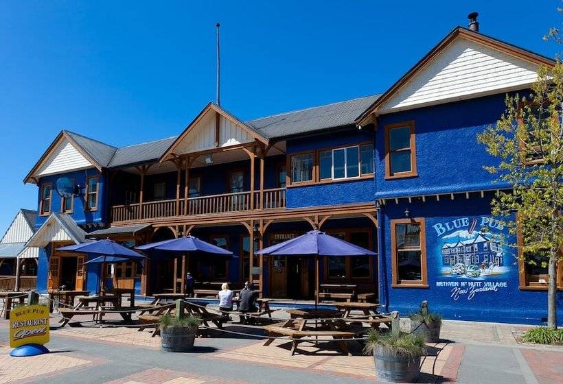 هتل The Blue Pub