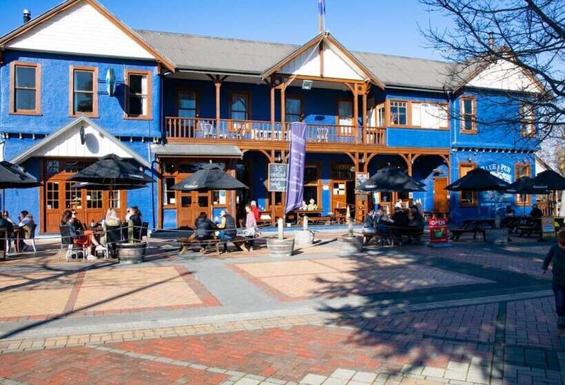 هتل The Blue Pub