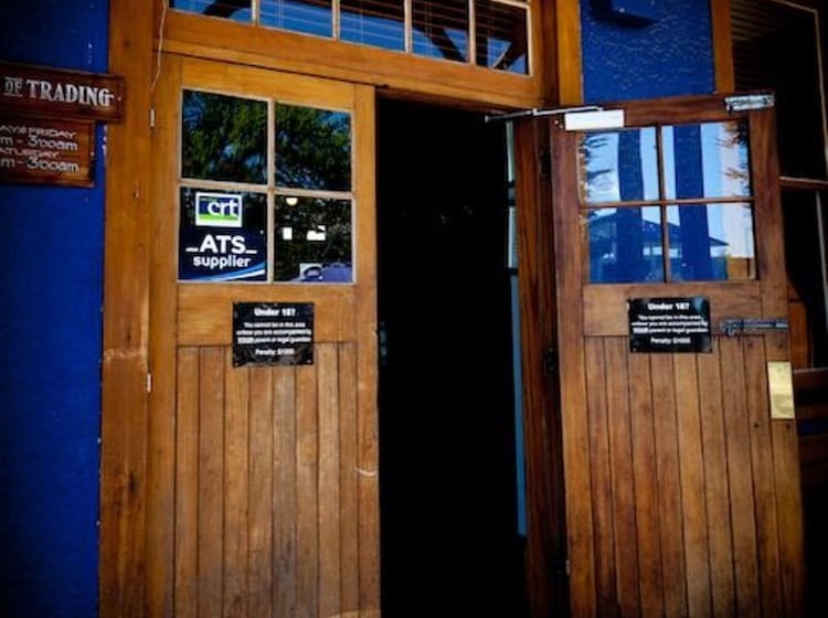 هتل The Blue Pub