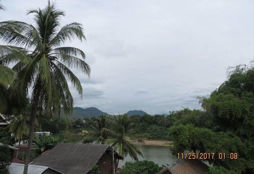 هتل Villa Namkhan River