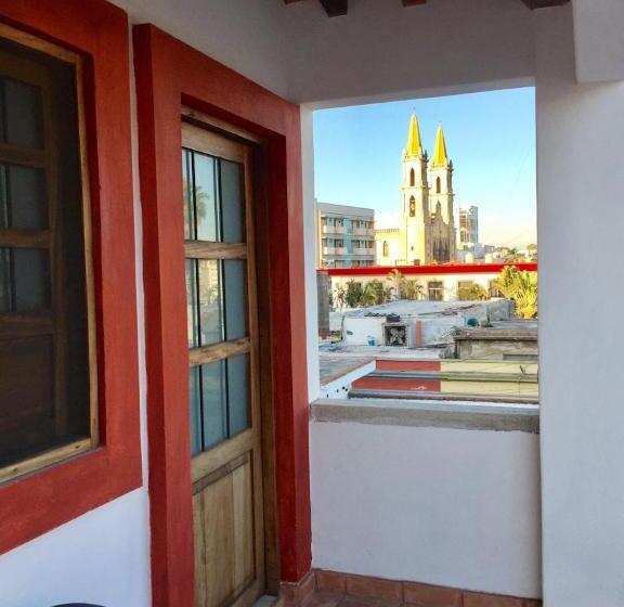 هتل Villa Serena Centro Historico