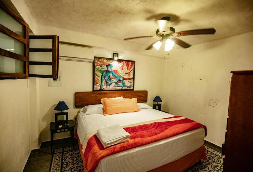 هتل Villa Serena Centro Historico
