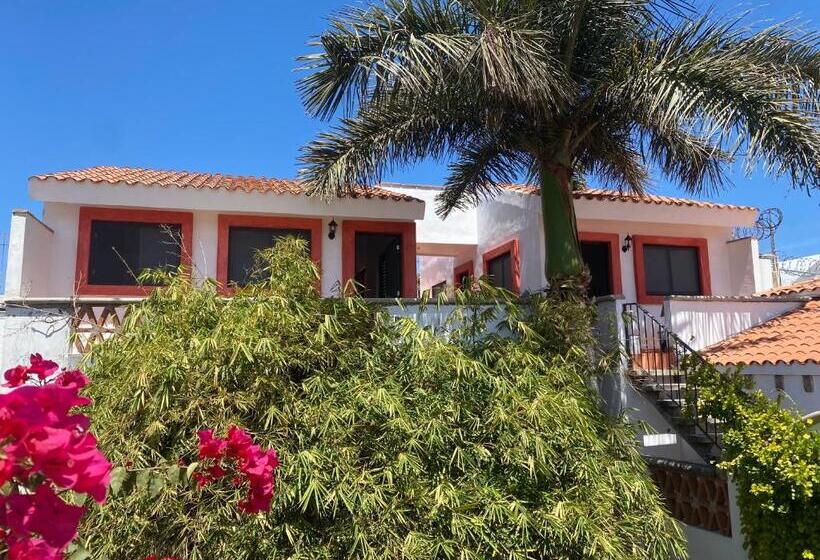 هتل Villa Serena Centro Historico