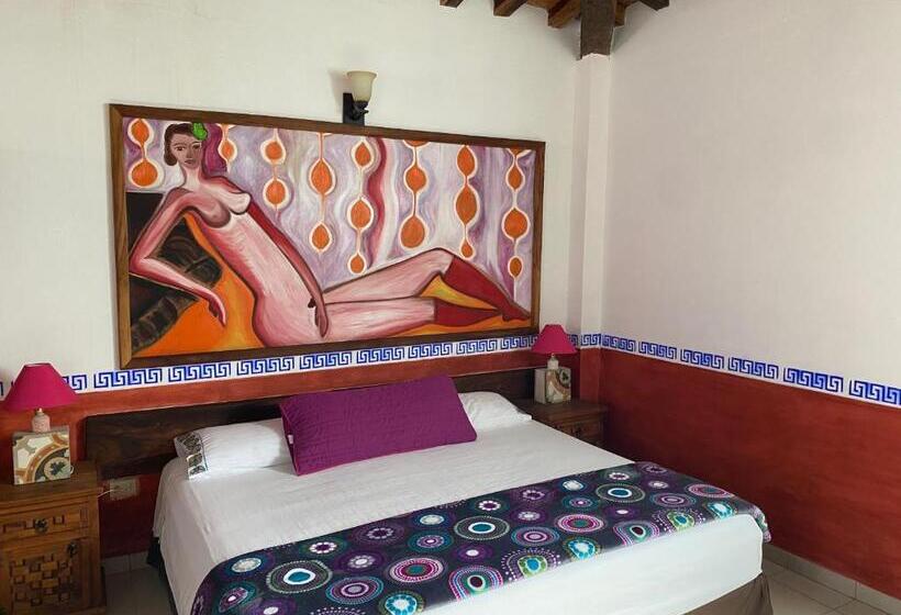 هتل Villa Serena Centro Historico